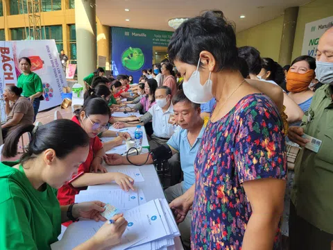 1.000 người dân tại Hà Nội được khám và sàng lọc các bệnh lý về tiêu hoá
