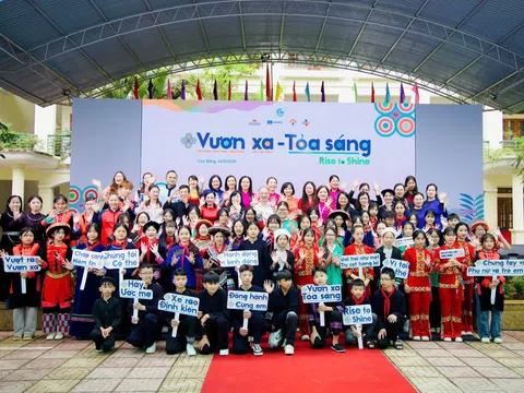 Đồng hành cùng 1.000 học sinh dân tộc thiểu số Cao Bằng chinh phục ước mơ