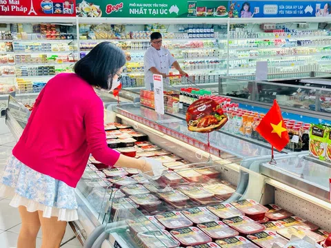 Vì sao cổ phiếu MSN vượt đỉnh năm 2025?