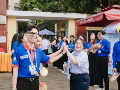 Tiếp sức mùa thi 2025 ứng dụng công nghệ, lan tỏa tinh thần tình nguyện