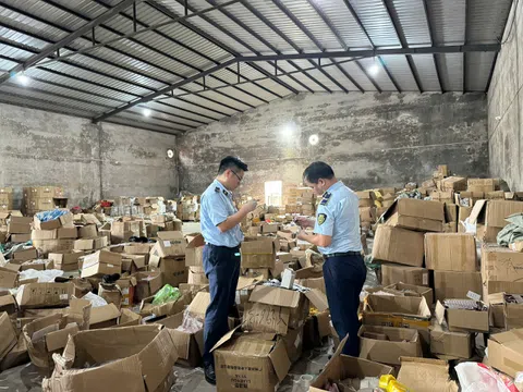 Quảng Ninh: Phát hiện kho hàng hơn 47.000 sản phẩm nhập lậu, vận hành qua phần mềm Trung Quốc