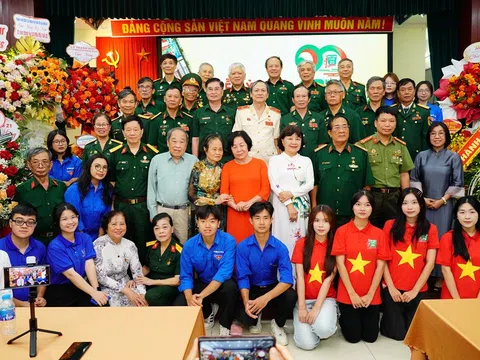 Hành trình 20 năm Tri ân - Tôn vinh - Thiện nguyện - Truyền lửa của Câu lạc bộ “Mãi mãi tuổi 20”