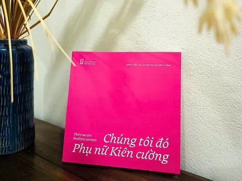 Ra mắt sách ảnh “Chúng tôi đó – Phụ nữ kiên cường”