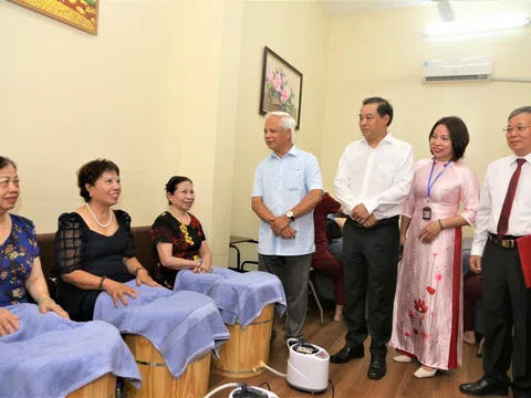 Hà Nội thí điểm mô hình chăm sóc người cao tuổi ban ngày tại phường Đống Đa