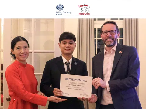 Prudential trao học bổng Chevening, tiếp sức thế hệ trẻ Việt Nam vươn tầm quốc tế