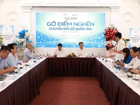 Tháo gỡ điểm nghẽn để chuyển đổi số tạo giá trị cho người dân, doanh nghiệp