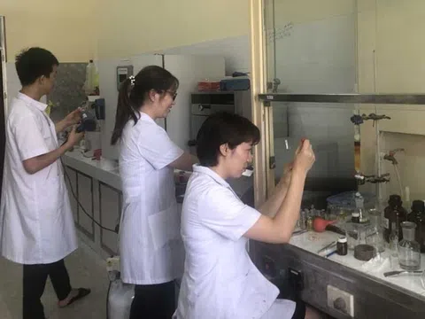Việt Nam tổng hợp thành công thuốc điều trị Covid-19 nhờ phương pháp mới