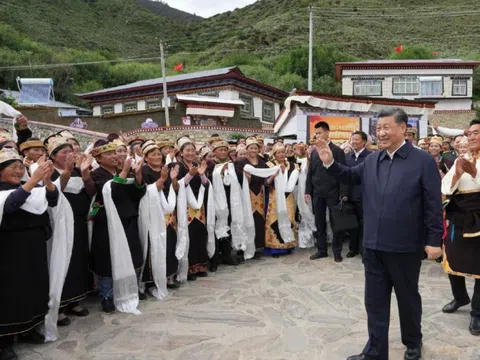 Chủ tịch Trung Quốc Tập Cận Bình lần đầu đến thăm Tây Tạng
