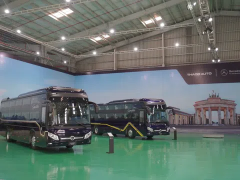 Thaco lắp ráp dòng xe buýt Mercedes-Benz tại Việt Nam