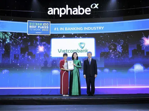 Vietcombank 7 năm liên tiếp là ngân hàng có môi trường làm việc tốt nhất Việt Nam