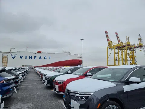 VinFast VF8 sắp gia nhập một thị trường lạ, nơi Tesla đang chiếm lĩnh thị phần