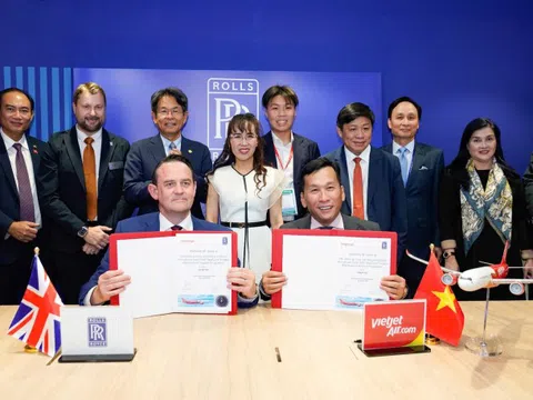 Vietjet và Rolls-Royce chính thức ký kết đặt hàng thêm 40 động cơ Trent 7000 để vận hành 20 máy bay thân rộng Airbus A330neo