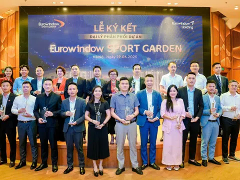 Eurowindow Holding “bắt tay” 21 đại lý phân phối dự án Eurowindow Sport Garden