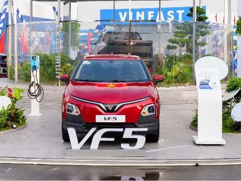 Vì sao VinFast VF 5 “đánh bật” xe xăng, là mẫu xe lý tưởng cho người trẻ?