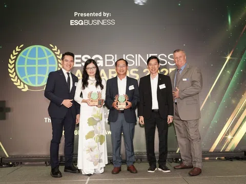 Vinuni 'chiến thắng kép' tại ESG Business Awards 2025