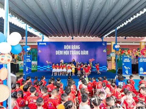Vinamilk thắp sáng mùa trăng, gửi trọn yêu thương đến trẻ em Việt
