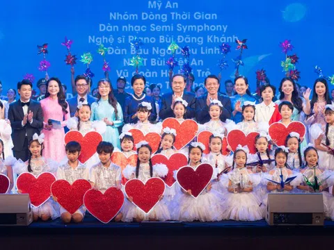 Doanh nhân Nguyễn Thị Phương Thảo dự chương trình "Kết nối yêu thương" của Hội Liên hiệp Phụ nữ Việt Nam