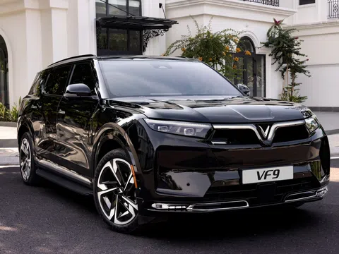 Từ đưa đón con đến đi xa ba thế hệ, VF 9 giải bài toán “một xe cho nhiều nhu cầu”