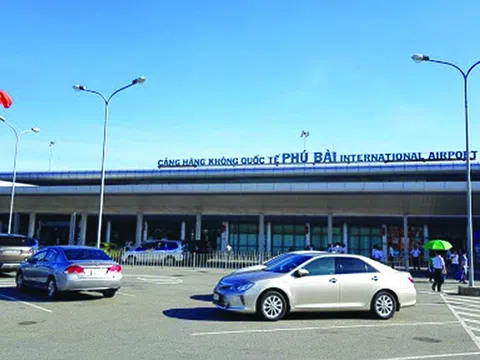 Bắt Chánh văn phòng Cảng hàng không quốc tế Phú Bài vì tham ô 5 tỉ đồng
