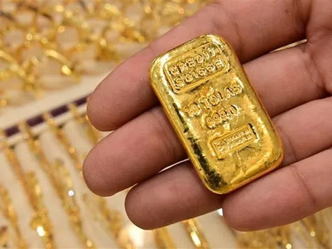 Giá vàng thế giới giảm xuống mức thấp nhất trong vòng 4 tháng