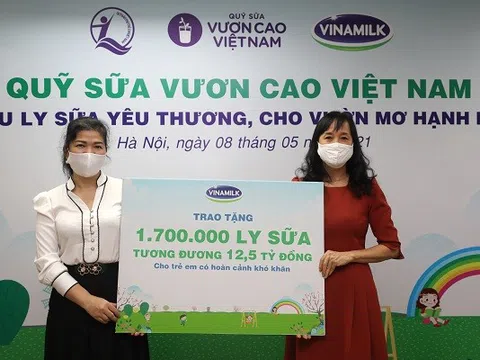 Vinamilk góp 1 triệu ly sữa cho trẻ em khó khăn với hoạt động “Cùng góp điểm xanh, cho Việt Nam khỏe mạnh”