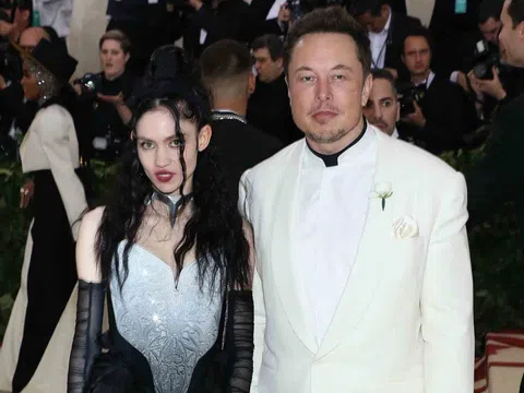 Elon Musk chia tay bạn gái sau 3 năm hẹn hò, chính thức trở thành người độc thân "rất nhiều tiền"