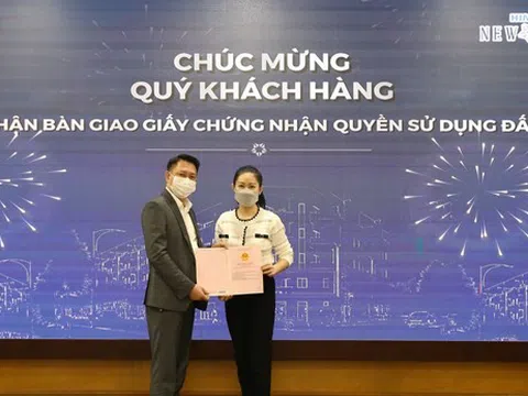 Him Lam Land trao giấy chứng nhận quyền sử dụng đất cho cư dân Him Lam New Star
