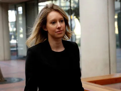 Vụ lừa đảo chấn động thung lũng Silicon:  Nữ tỷ phú Elizabeth Holmes - phiên bản nữ của Steve Jobs- chuẩn bị ngồi tù
