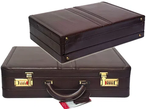 Lạm bàn về chiếc vali bí ẩn trong vụ “chuyến bay giải cứu”