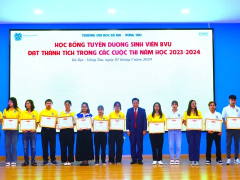 BVU trao tặng hơn gần 2000 suất học bổng cho sinh viên với tổng giá trị lên đến gần 10 tỷ đồng