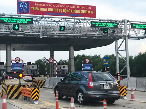 Từ 1/10/2025 ôtô không được qua trạm thu phí nếu bạn chưa chuyển sang tài khoản giao thông