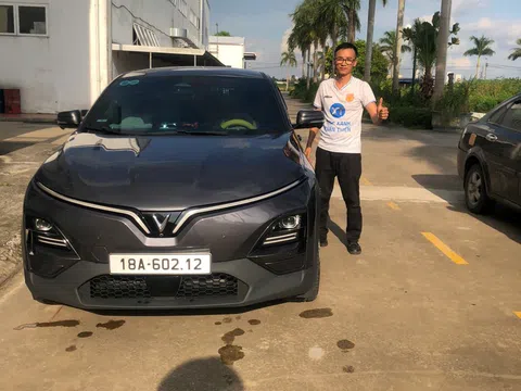 Khách Việt kể chuyện đổi xe xăng sang VinFast VF 6 vì cảm giác lái gây nghiện, chi phí rẻ giật mình