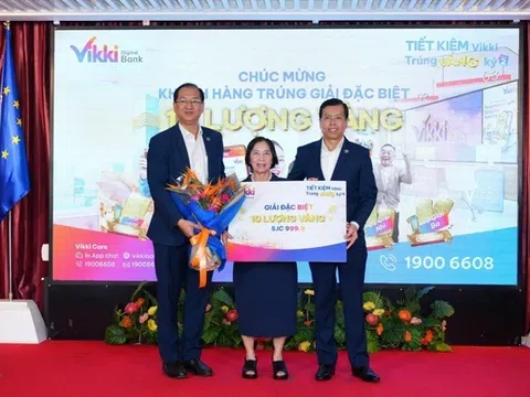 Vikki Bank trao giải đặc biệt 1 ký vàng và 10 giải thưởng giá trị cho các khách hàng may mắn