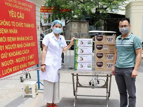 Nestlé Việt Nam tặng 60.000 sản phẩm dinh dưỡng cho ngành Y tế Hà Nội