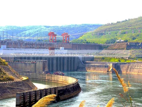 Trung Quốc kéo dài thời gian xả nước của đập thủy điện Cảnh Hồng