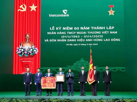 Đảng lãnh đạo xây dựng văn hóa và chuyển đổi số trong chiến lược phát triển Vietcombank trở thành Ngân hàng số 1 Việt Nam