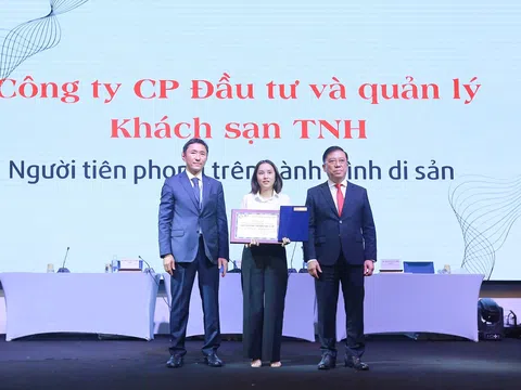 TNH Hotels & Resorts được khen tặng vì có nhiều đóng góp trên hành trình di sản