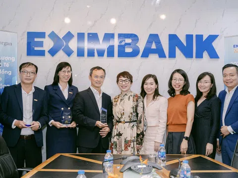 Eximbank nhận giải thưởng “chất lượng thanh toán quốc tế xuất sắc” từ hai tổ chức tài chính quốc tế