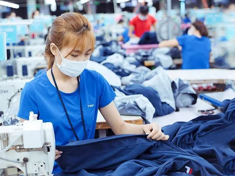 Thuế quan 46% ảnh hưởng nặng đến kinh tế Việt Nam, nhưng FDI từ Mỹ sẽ không rút đi