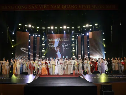 Rực rỡ đêm chung kết Hoa hậu Doanh nhân Hòa bình Toàn cầu 2025 tại Huế: Tôn vinh vẻ đẹp – trí tuệ – bản lĩnh nữ doanh nhân Việt