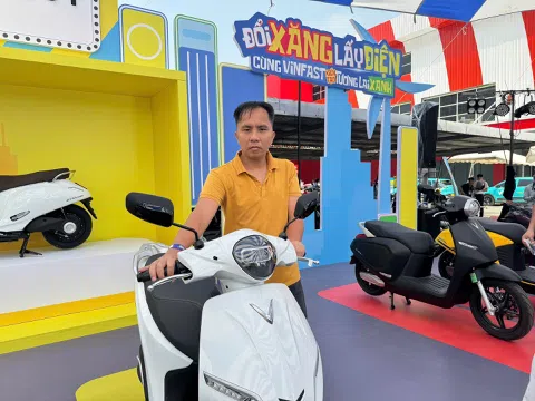 “Đổi xăng lấy điện” phủ sóng Hà Nội - TP.HCM - Hưng Yên: Người dân nô nức đổi xe xanh, hưởng ưu đãi nặng tay