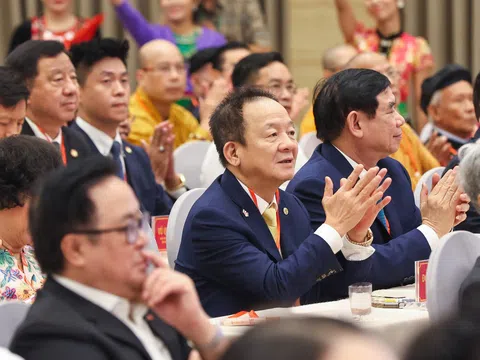 Doanh nhân Đỗ Quang Hiển được vinh danh nhờ thành tích xuất sắc đóng góp cho cộng đồng