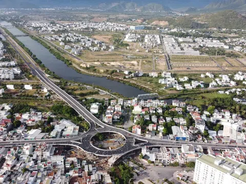 Thu hút nhân tài và nhà đầu tư lớn: Khánh Hòa hướng tới vị thế “cực tăng trưởng biển đảo quốc gia”