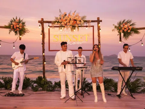 Chuỗi đêm nhạc trên biển lần đầu tiên xuất hiện tại bãi dài với Cara Sunset Show