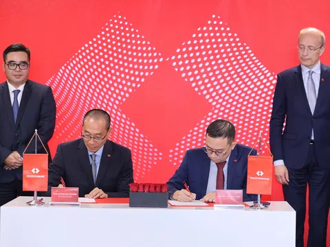 Techcombank chính thức phân phối sản phẩm Techcom Life, nâng tầm trải nghiệm bảo hiểm cho khách hàng Việt