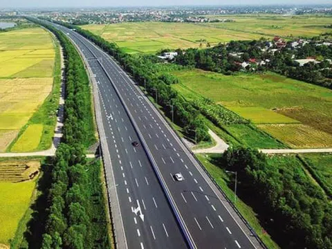 Tập đoàn T&T đề xuất đầu tư tuyến cao tốc hơn 81km và phát triển mô hình đô thị cảng tại Cà Mau