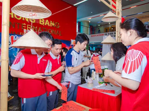 Sinh viên HIU trải nghiệm “thế giới thu nhỏ” tại International Culture Day 2026