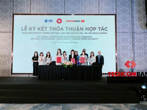 Techcombank ra mắt “chương trình kiến tạp tư duy và bản lĩnh lãnh đạp cho thế hệ kế cận” và khởi động “đấu trường kinh doanh”