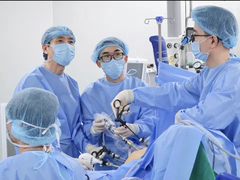 Ca phẫu thuật “cân não” cứu bệnh nhân ung thư tiêu hoá đa bệnh nền tại Vinmec Cần Thơ