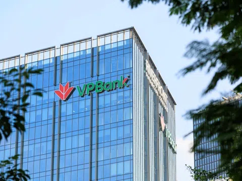 Thành viên HĐQT VPBank đăng ký mua 30 triệu cổ phiếu VPB